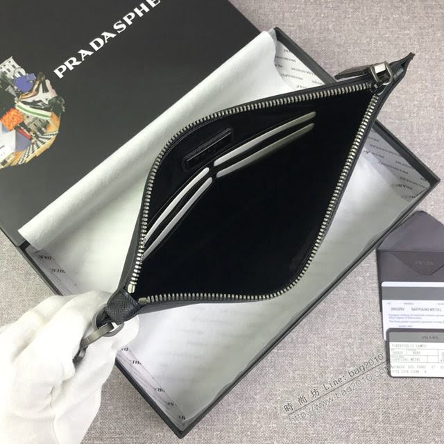 prada手包 普拉達十字紋牛皮手拿包 2NG05V PRADA經典熱賣男士手包  pyd2254